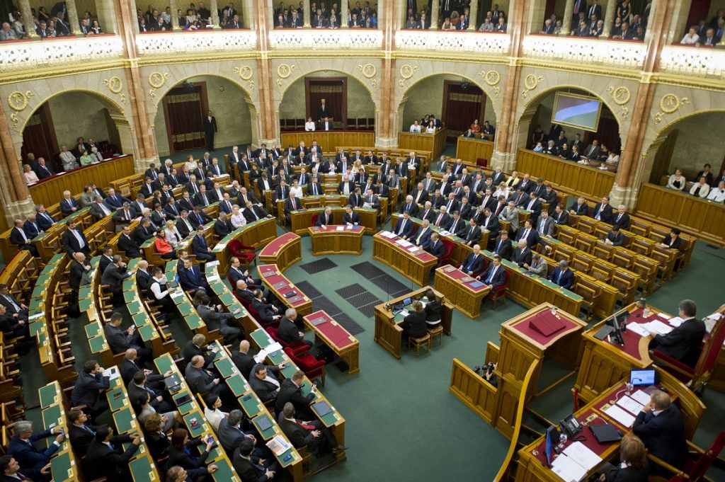 Ruling And Opposition Parties Clash Over Buda-Cash-Affair In Parliament post's picture
