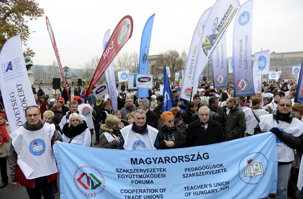 Teachers Protest Against Planned Educational Reforms Hungary Today