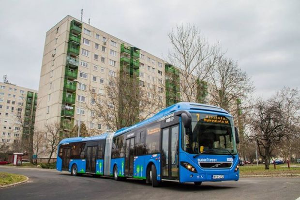 First Diesel-Electric Hybrid Buses Hit The Road In Budapest post's picture