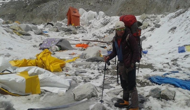 Nepal Earthquake: Hungarian Alpinist Alive But Stranded At Mount Everest Base Camp post's picture