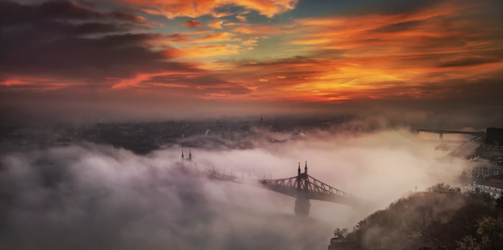 Sensational Time-lapse Video Shows Budapest Disappearing In Dawn Mist post's picture