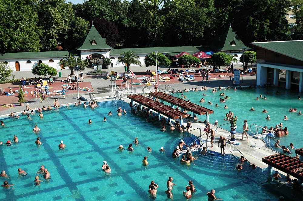 The Best Twenty-One Pools, Baths and Spas In Hungary – Official List With Photos! post's picture