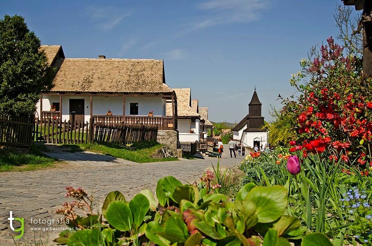 Beautiful Pictures Capture Hungary's Only UNESCO World Heritage Village ...