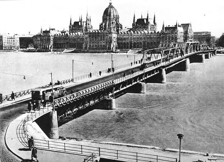 BUDA-PAST: BRIDGES OF BUDAPEST post's picture