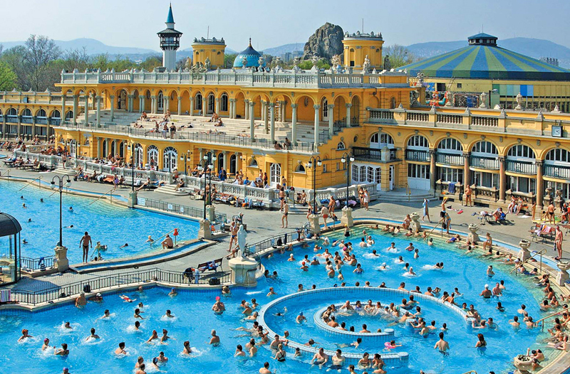 Two Burkini-Dressed Women Thrown Out Of Széchenyi Baths post's picture