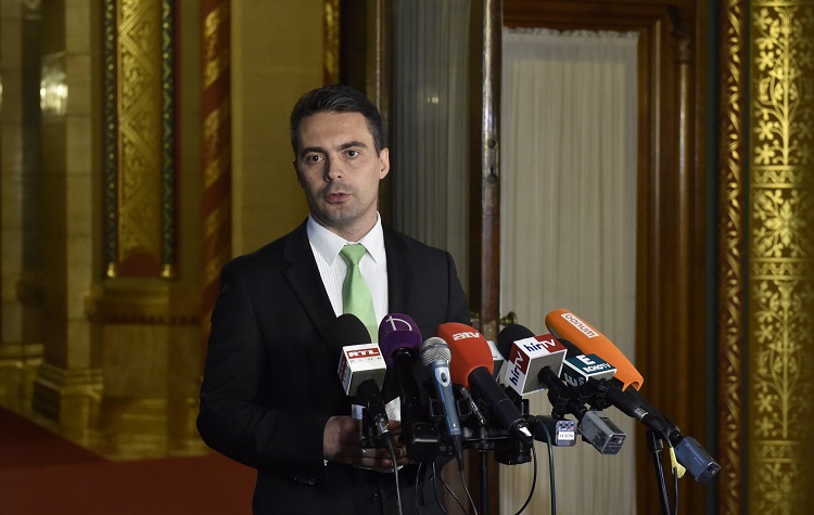 Vona: Jobbik Backs Constitutional Amendment Only If Government Scraps Residency Bond Scheme – Update! post's picture