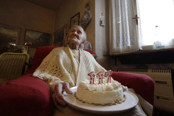 The Oldest Woman On Earth Celebrates Her 117th Birthday – Guess! Is She ...