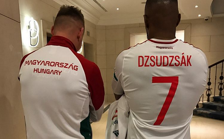 Hollywood Star Jamie Foxx Dressed Up As Captain Of Hungarian National Football Team – Photo! post's picture