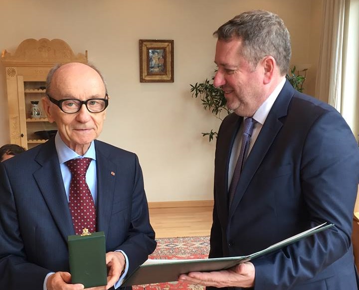 Friends Of Hungary Member Prof. Árpád Somogyi Receives Officer’s Cross of the Hungarian Order of Merit post's picture