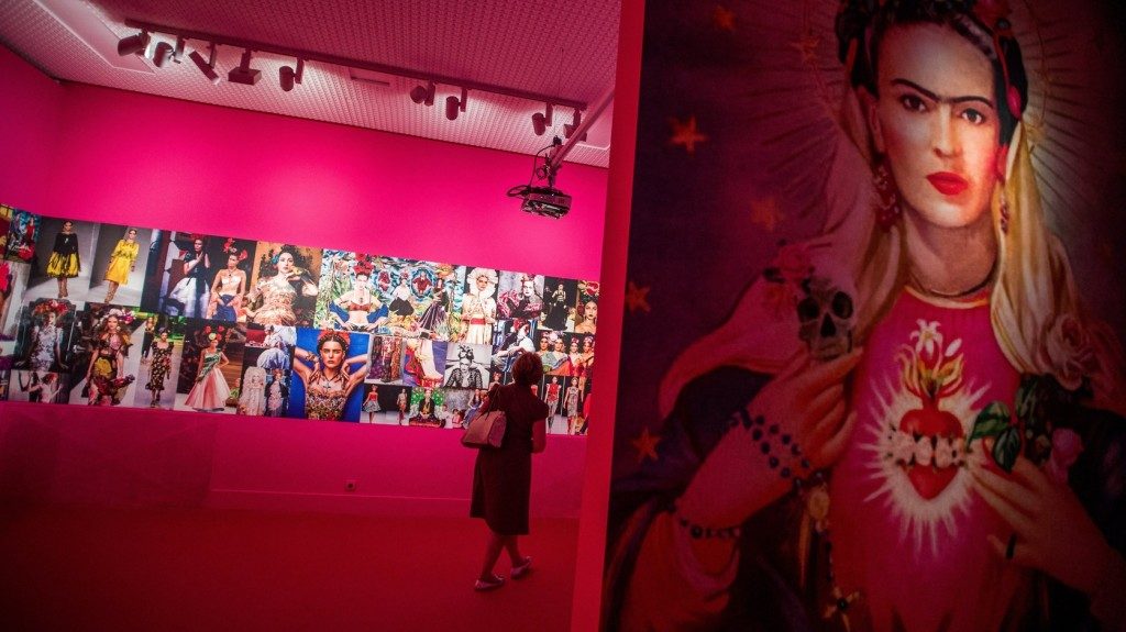 Budapest Frida Kahlo Exhibition Draws Over 220,000 Visitors post's picture