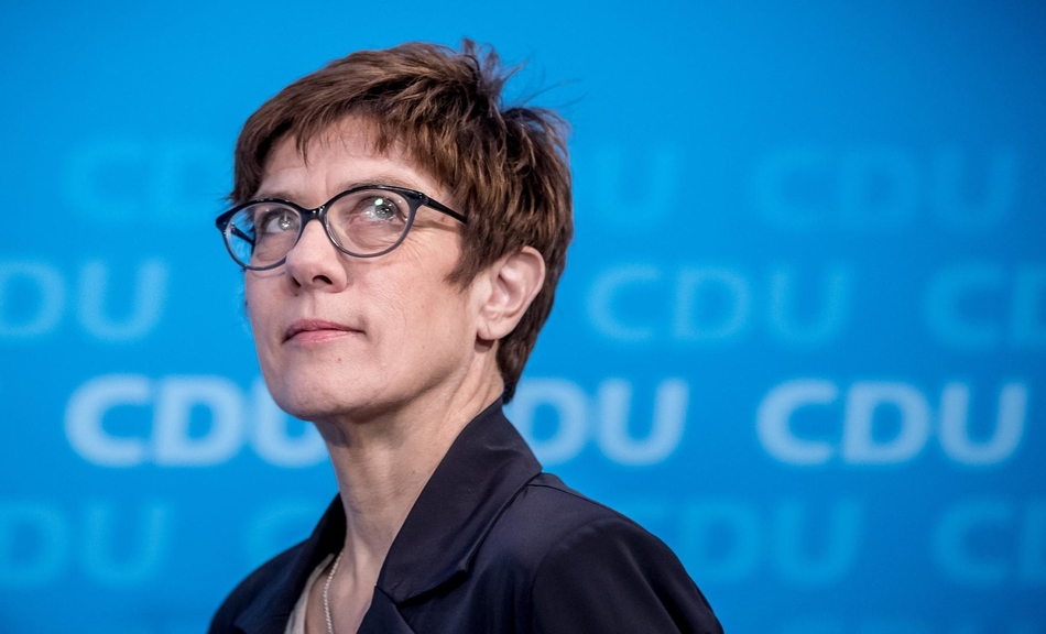 Kramp-Karrenbauer Elected: Fidesz Awaits the Outcome post's picture