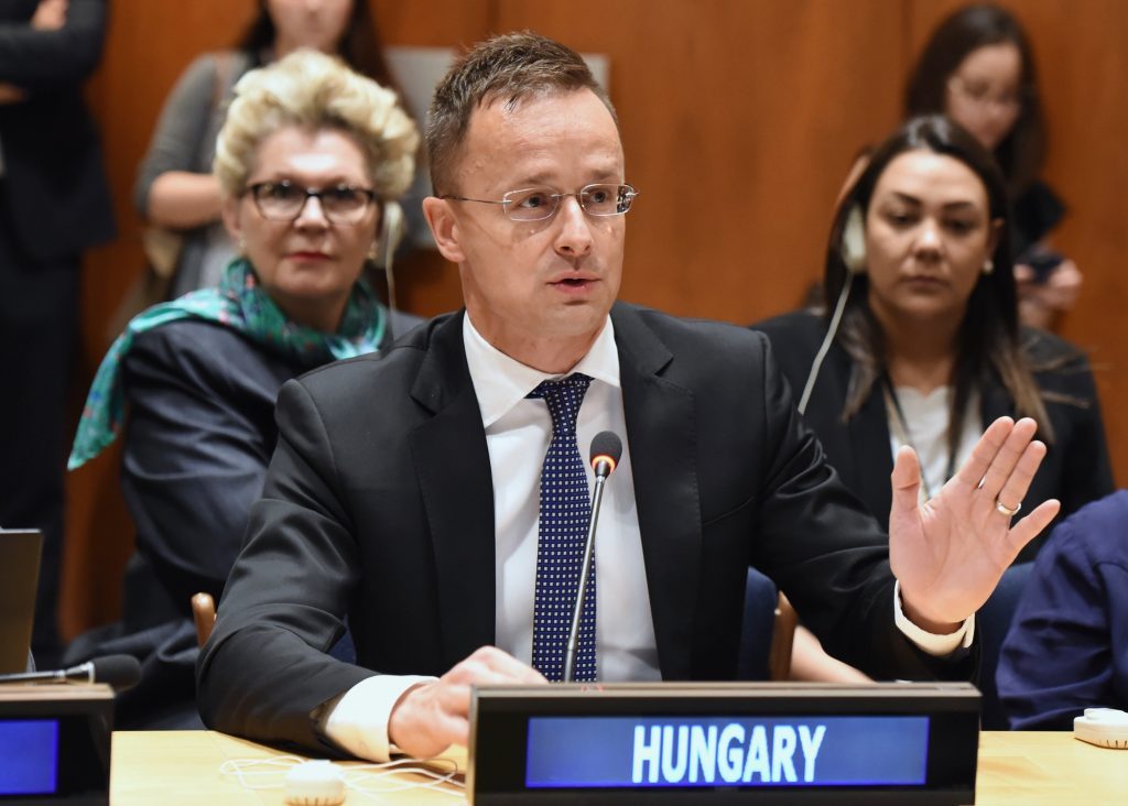 Szijjártó : Brussels Must Be Prevented from Implementing Un Migration Compact post's picture