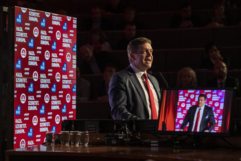 Socialists Call on Orbán ‘not to Flee’ EPP post's picture