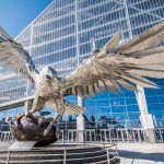 Hungarian Sculptor’s Giant Falcon Statue Welcomed Super Bowl Spectators in Atlanta