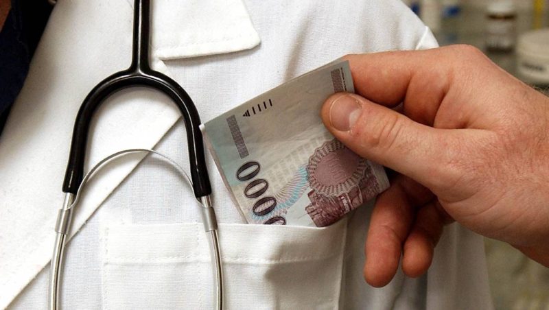 Most Hungarians See Tipping Doctors after Treatment as a Crime post's picture