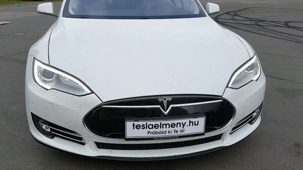 Official: Tesla Dealership Opens in Budapest post's picture
