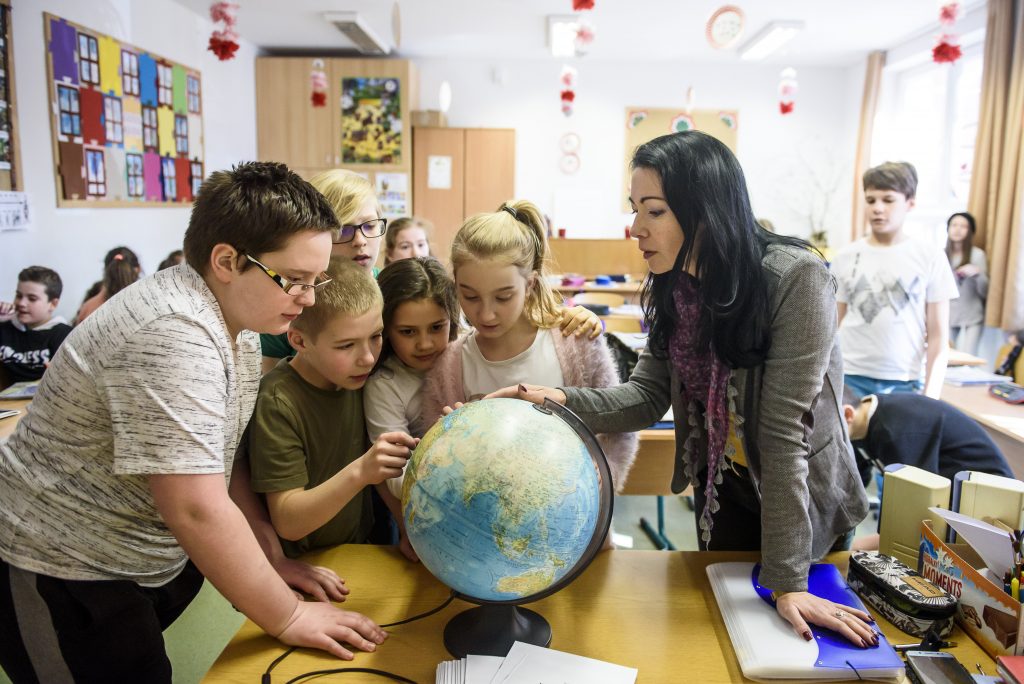 Hungary to Introduce Epidemiology as Part of Biology Classes in Schools post's picture