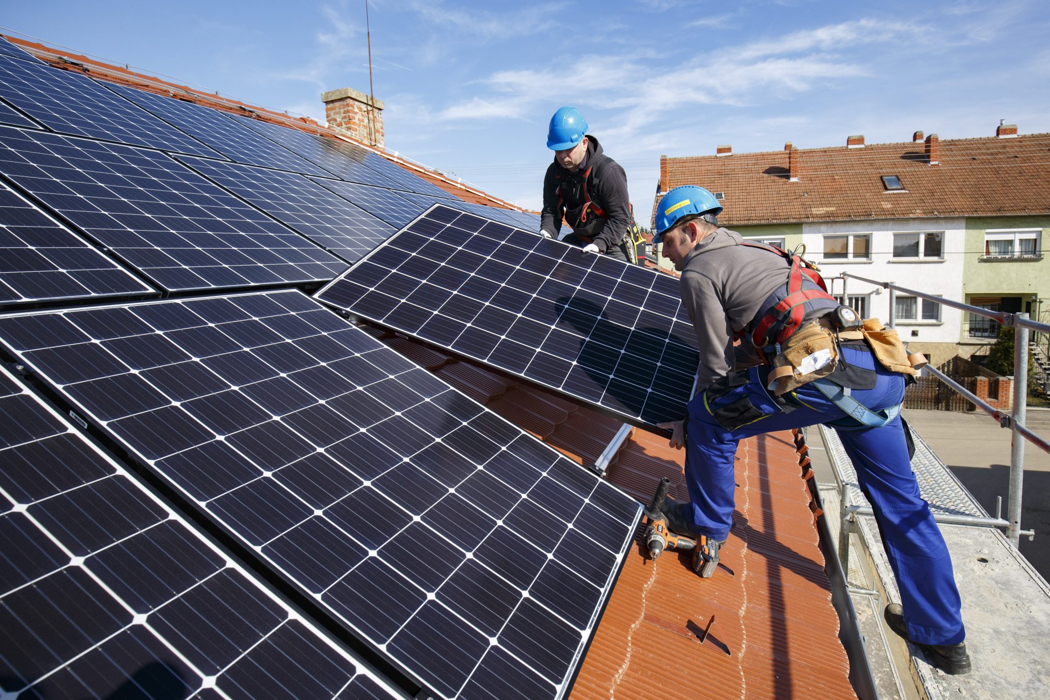 Hungarians Keen on Installing Solar Panels, Survey Found