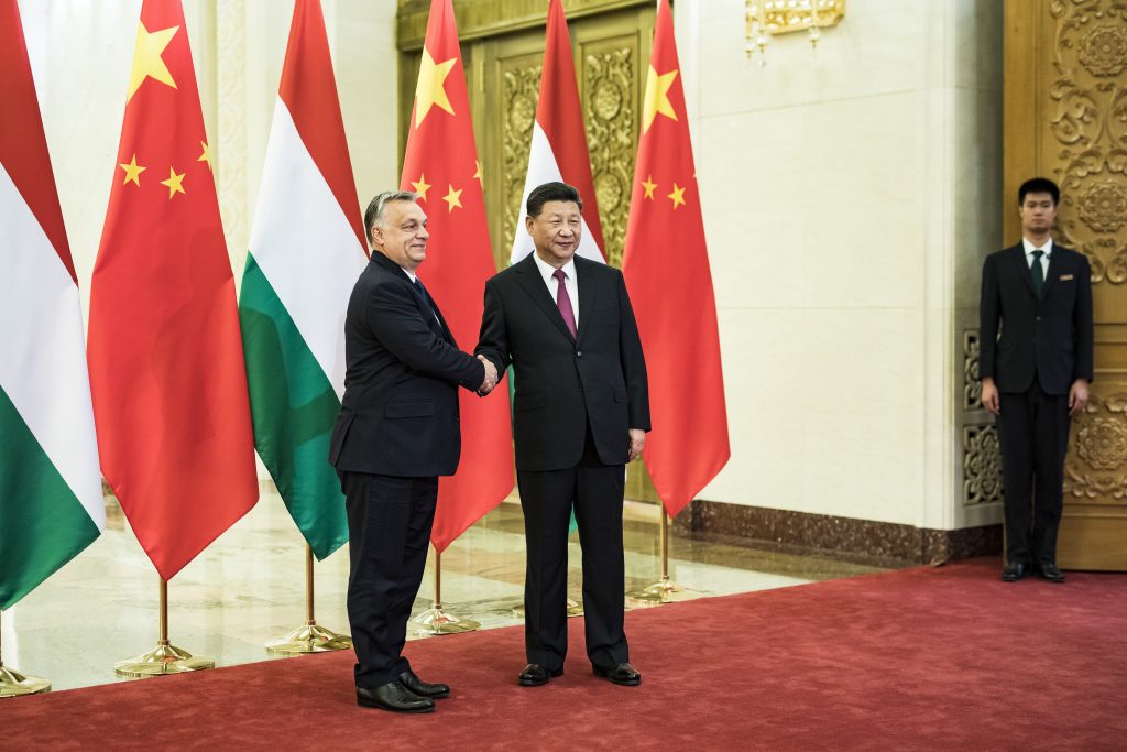 Shaking Hands with the Dragon: Hungary-China Relations post's picture