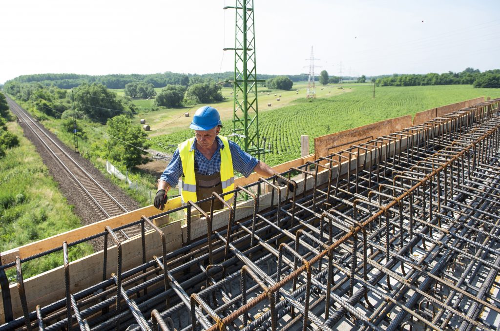 Construction Sector Output Falls 7.2 pc in April post's picture