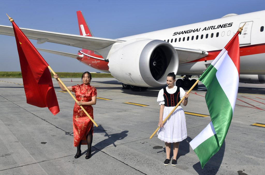 First Direct Flight from Shanghai Lands in Budapest post's picture