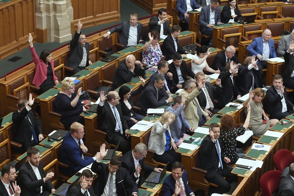 Opposition Parties Slam Orbán over Tusnádfürdő Speech post's picture
