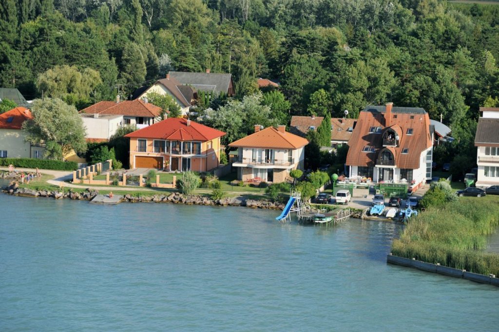 Property Prices at Balaton Near Those in Budapest post's picture