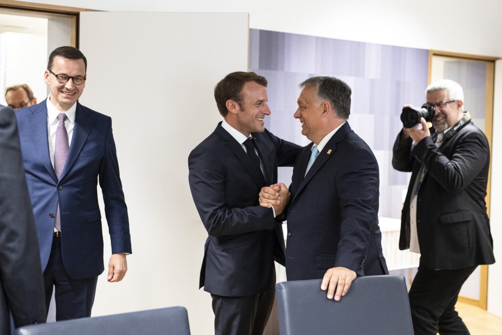 Orbán to Meet Macron in Paris on Friday post's picture