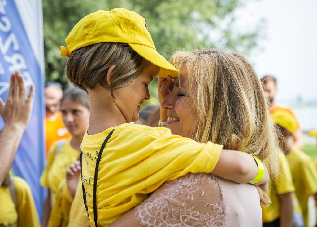 First Lady Visits State-sponsored Children’s Summer Camp post's picture