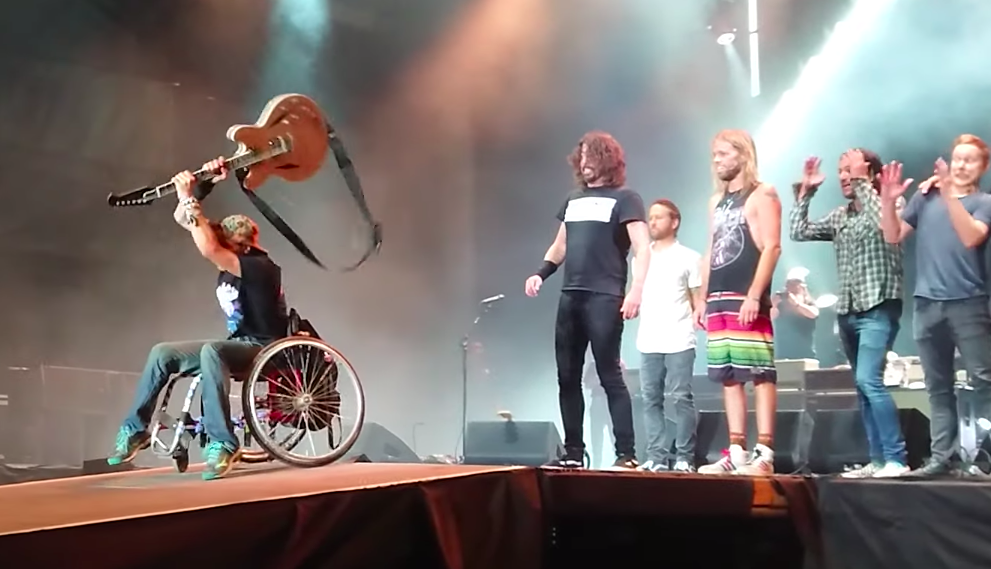 Man in Wheelchair Crowd-surfs to Stage During Foo Fighters Concert post's picture