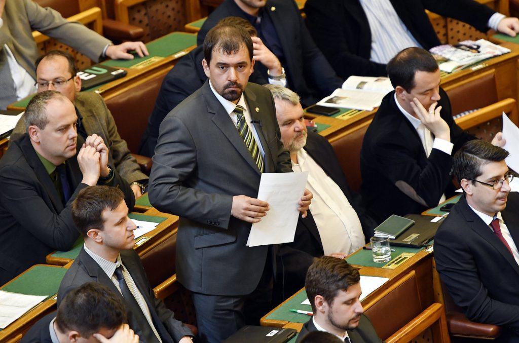 In Wake of New Presidency, Further Departures Hit Jobbik post's picture