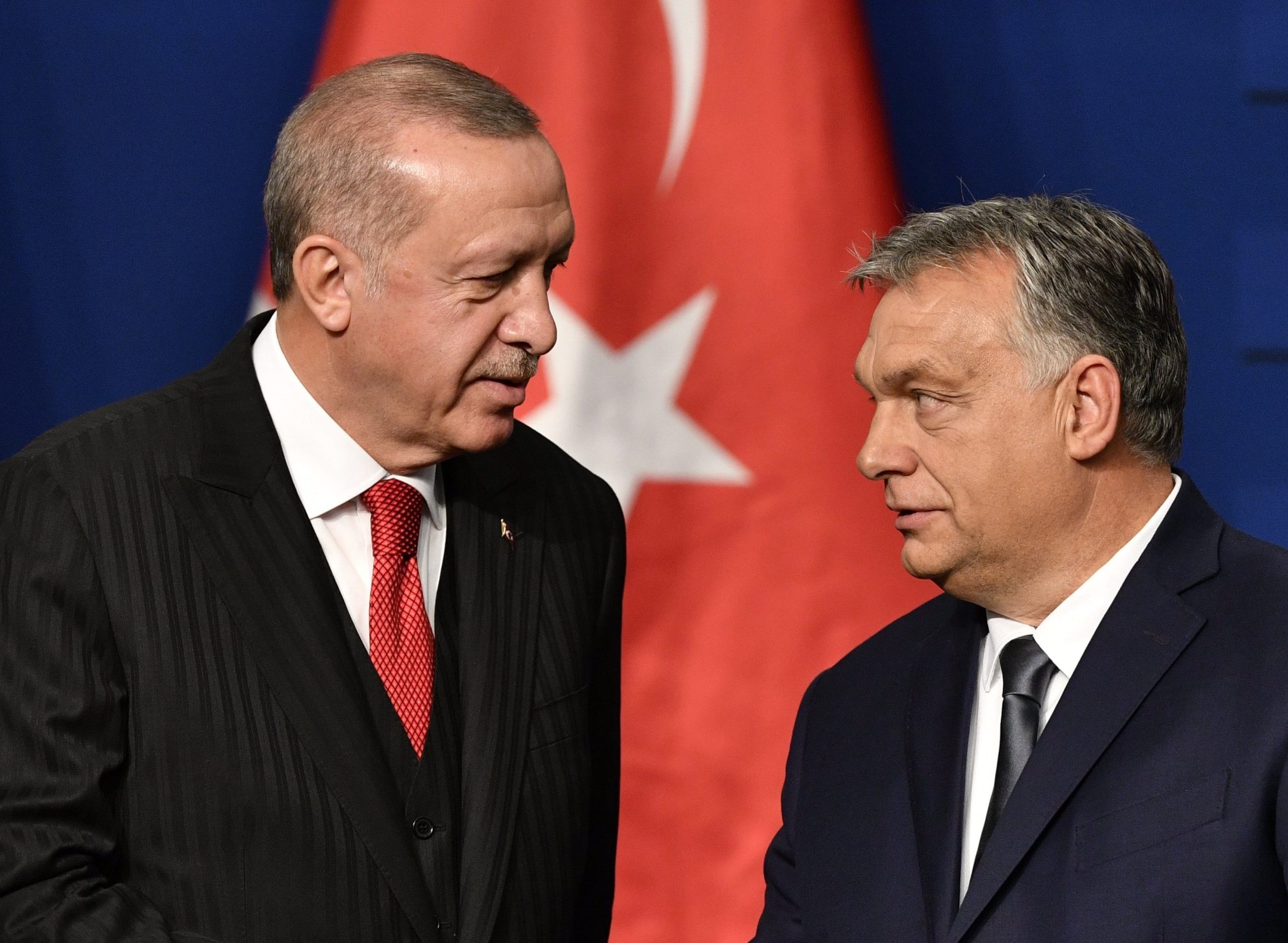 CNN: Erdoğan and Orbán Are Putin’s Allies, They Have to Be Made