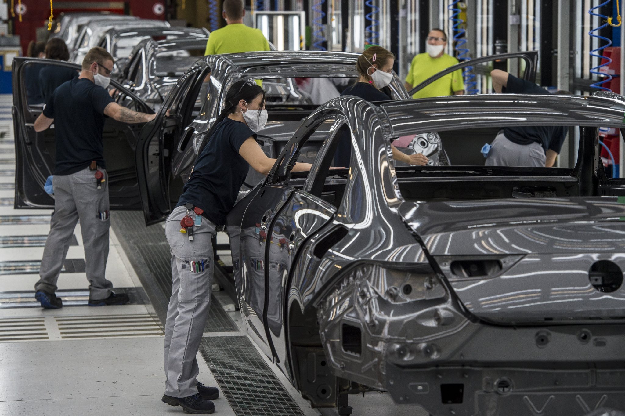 No War-Economy: Hungarian Industry’s Performance Better than Expected