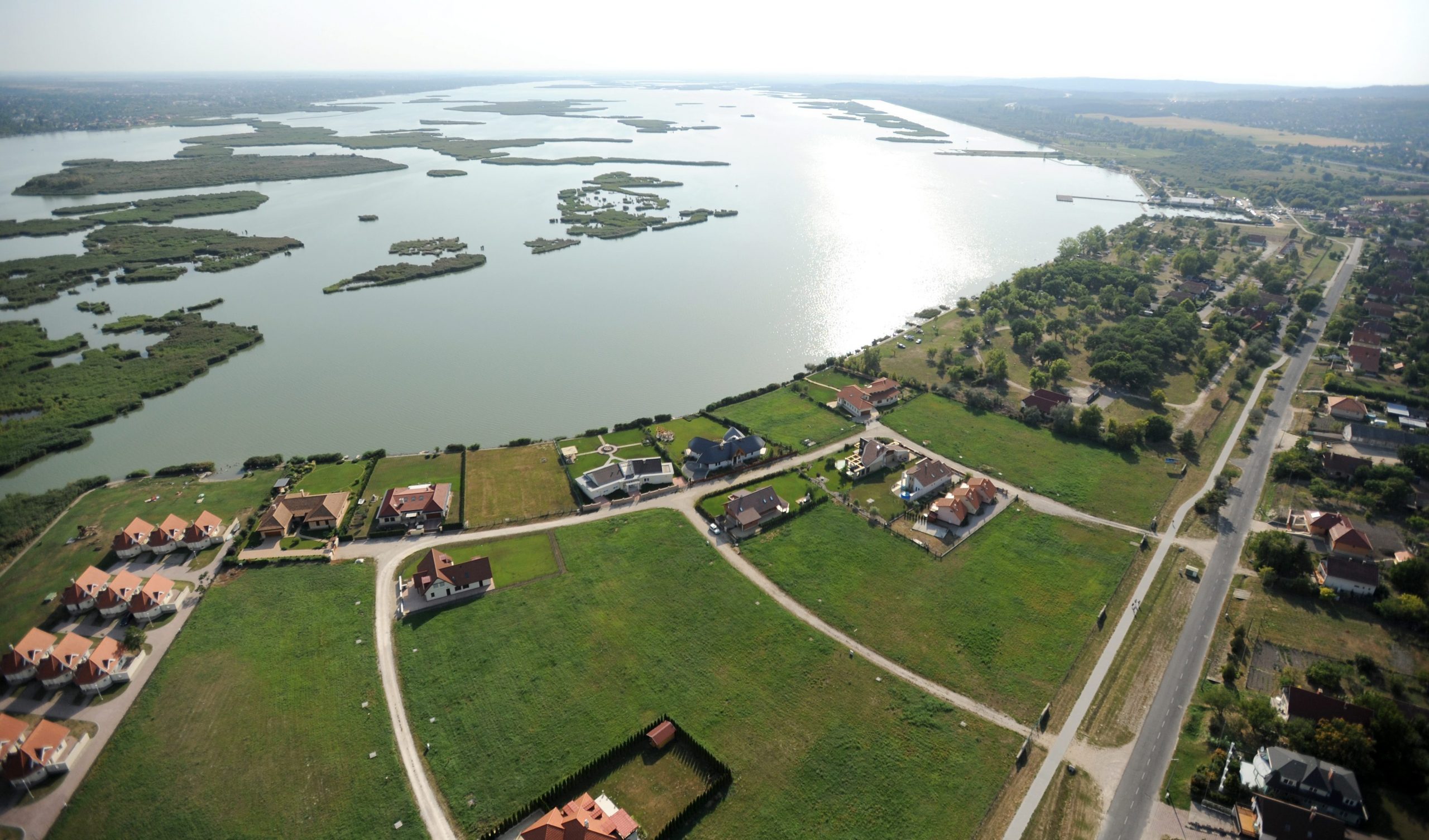 Waterfront Properties Attracting Keen Interest Despite High Prices