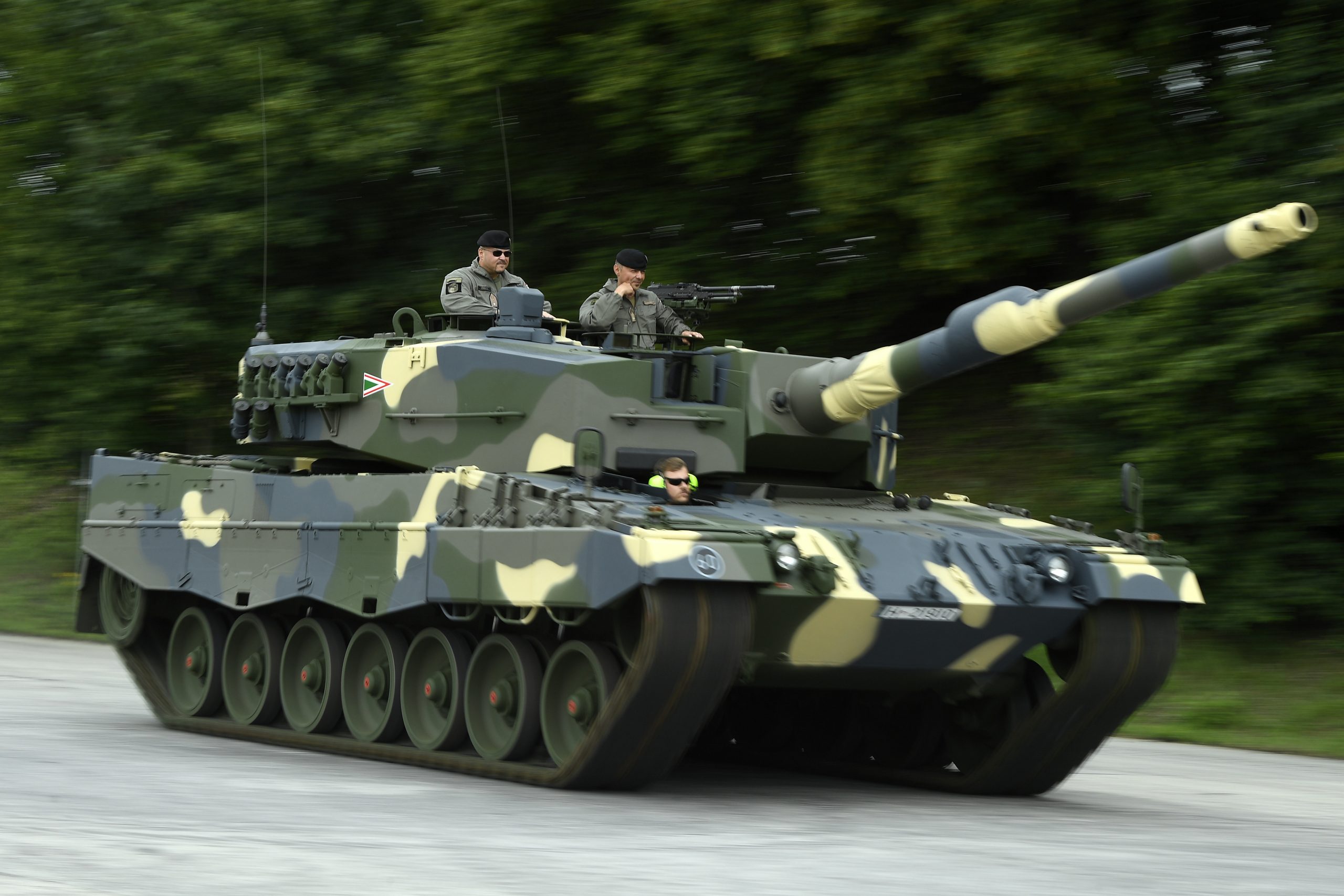 Hungary Takes Delivery of Leopard Battle Tanks