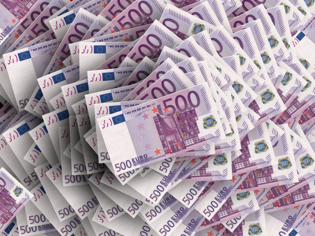 Two Men Attempt to Disperse Counterfeit Euros “Worth” More than HUF 100 Million post's picture