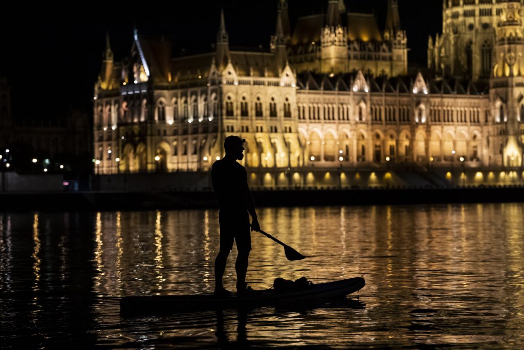 Budapest Night Sightseeing from SUPs on River Danube – Photo Gallery! post's picture
