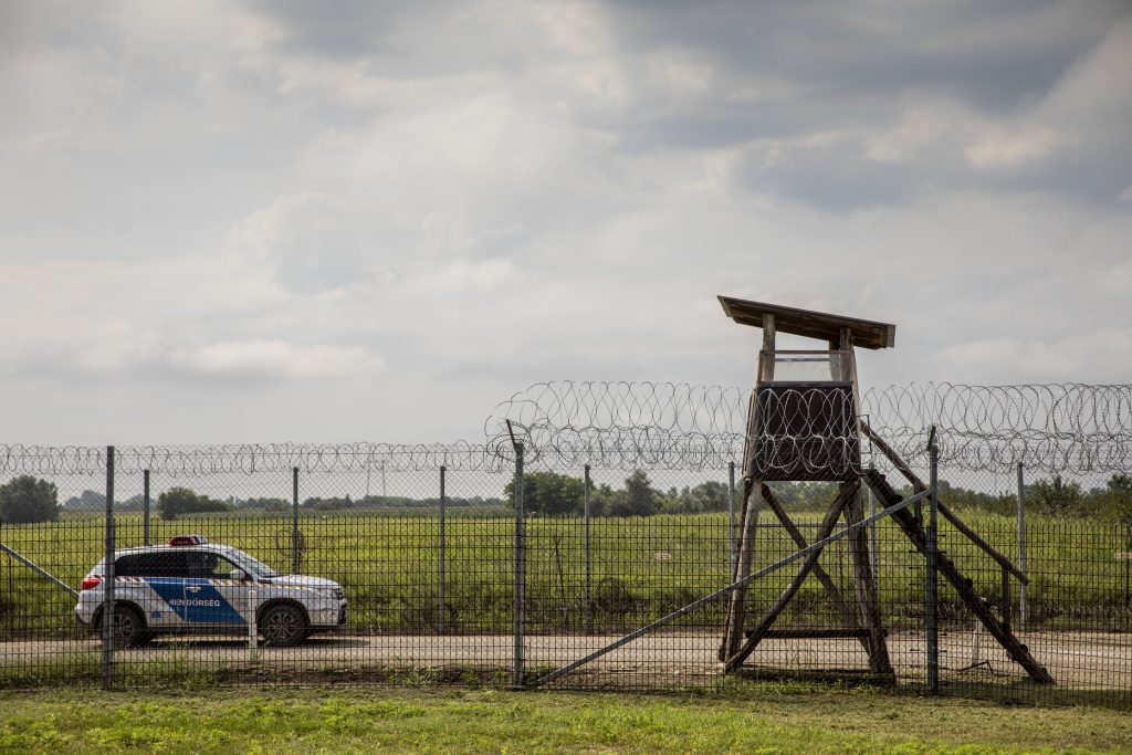 Number of Border Crossers Breaking Records in Hungary Week by Week post's picture