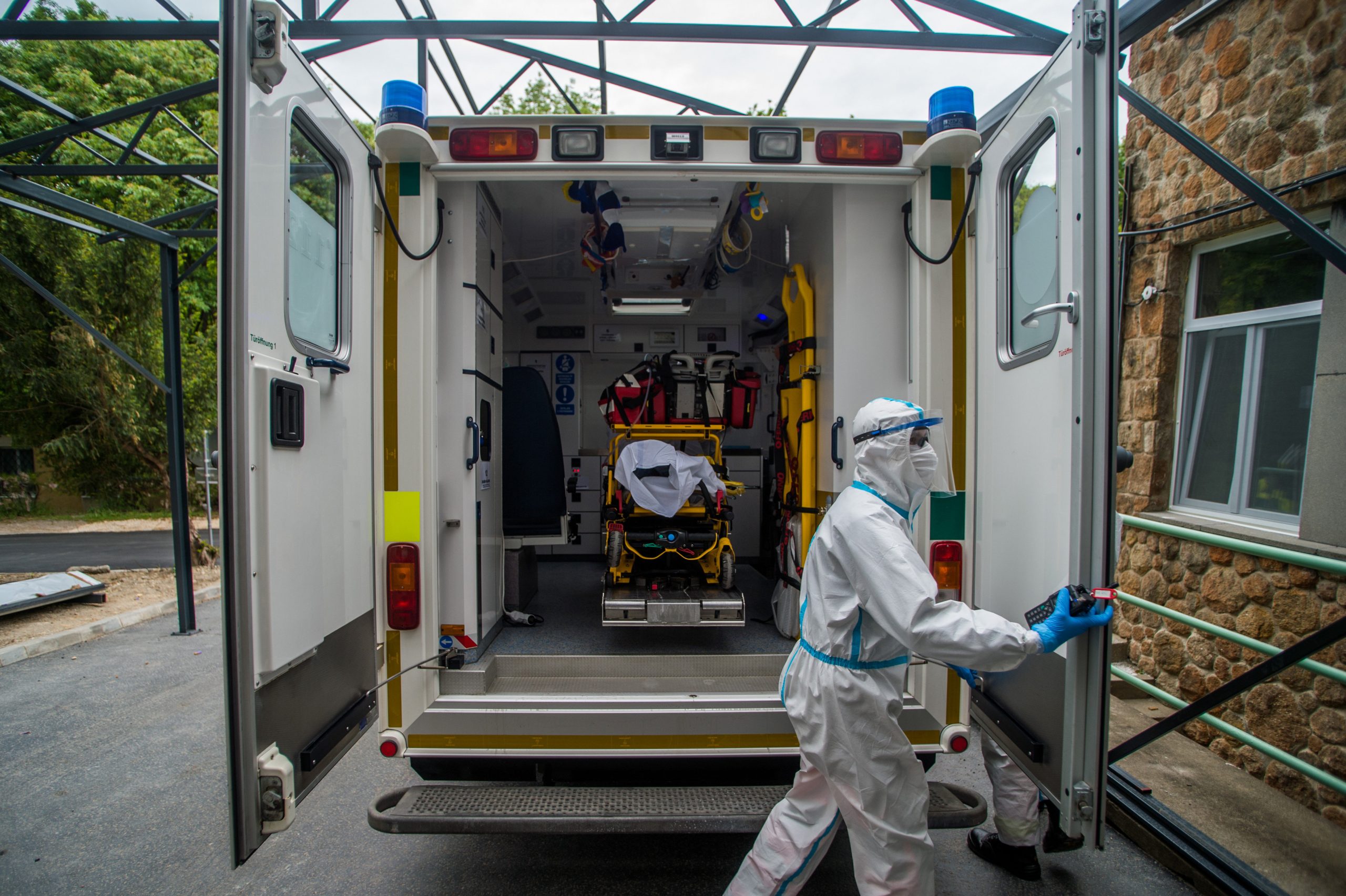 Coronavirus: Ambulance Service to Expand Number of Testing Units