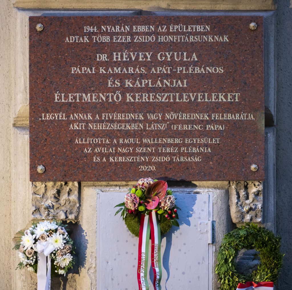 Plaque Unveiled in Budapest in Tribute to Catholic Priest Hévey who Saved Jews post's picture