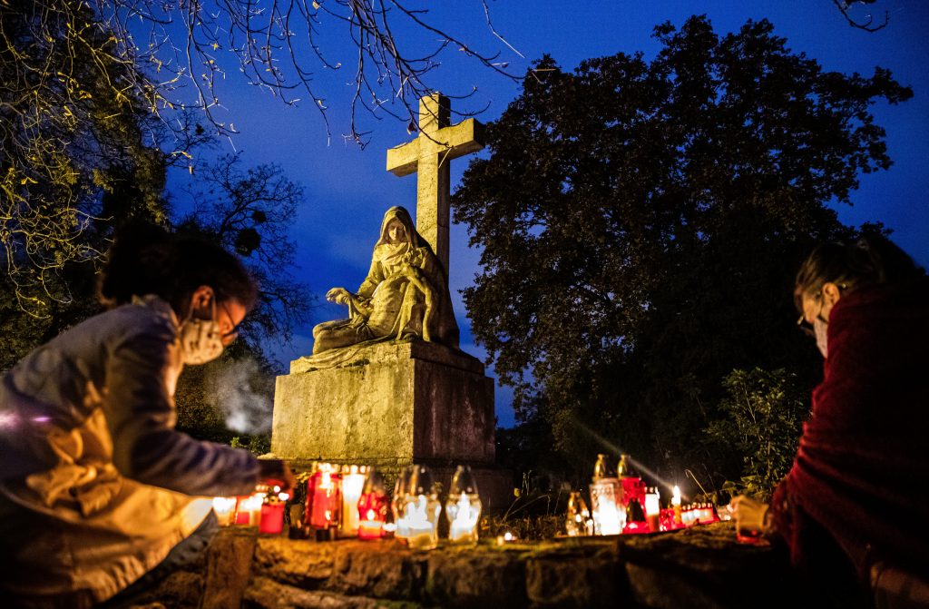 All Saints’ Day and All Souls’ Day: When the Lights Burn in the Cemeteries post's picture