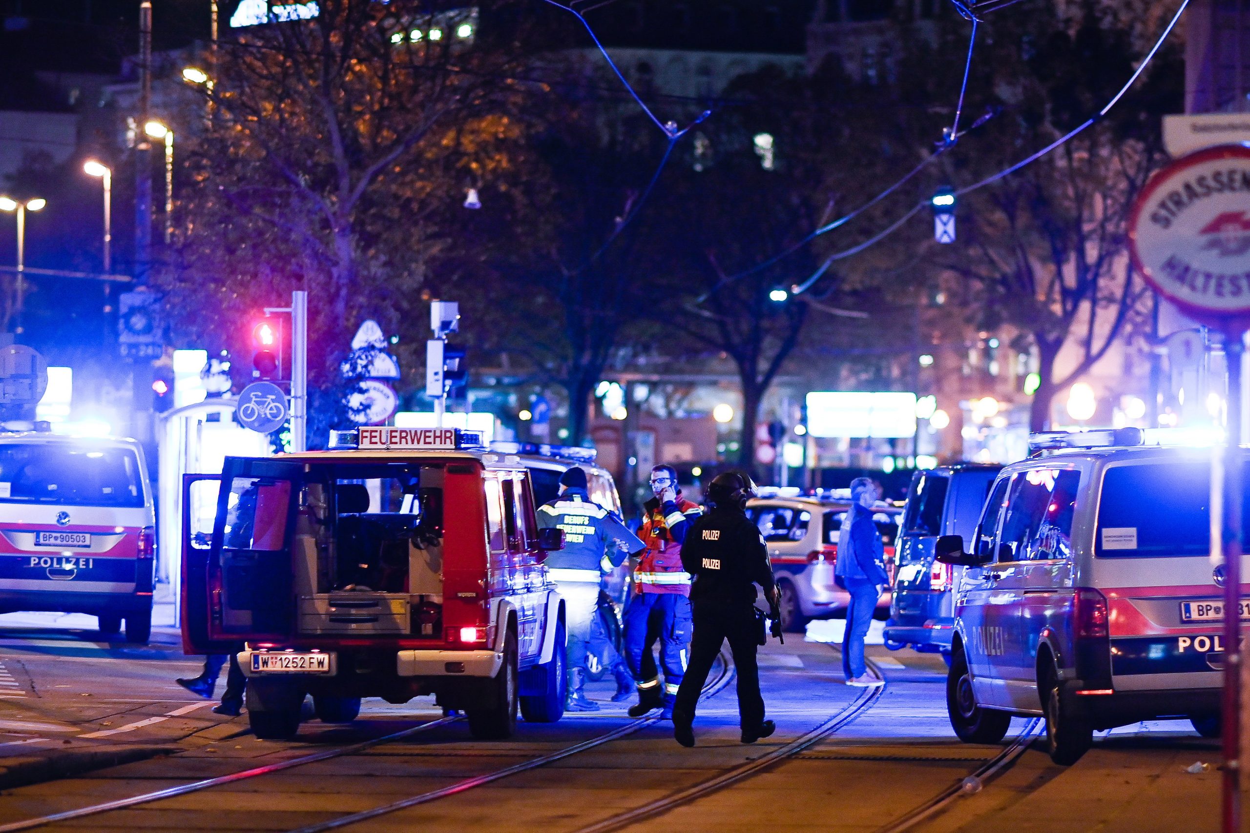 Szijjártó: Hungary Stands by Austria after Terrorist Attack, Europe Should 'Sound the Alarm'