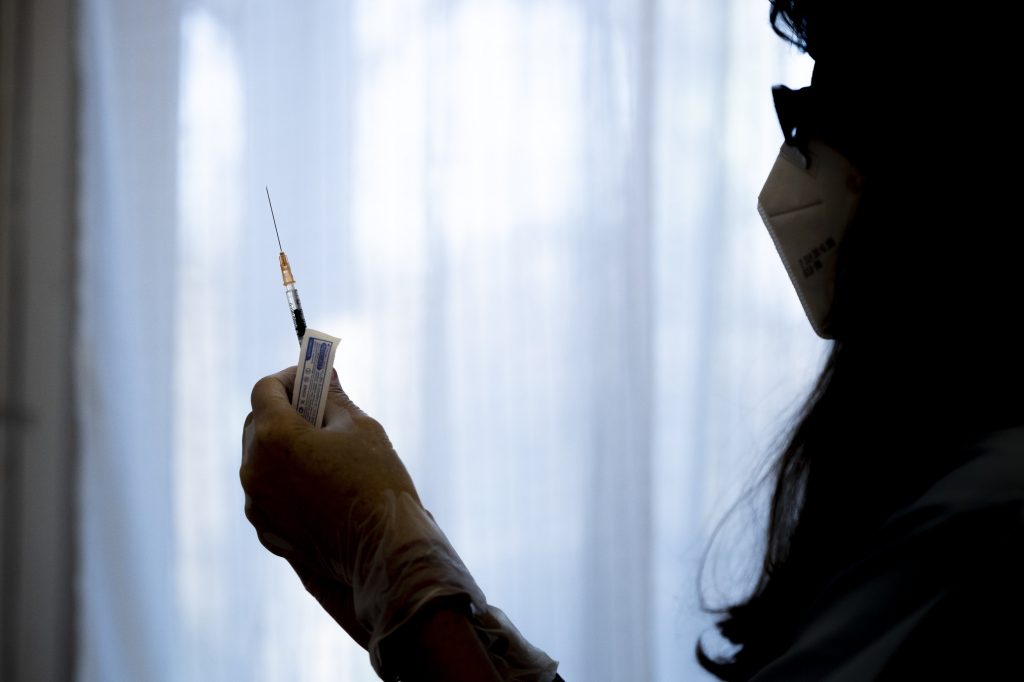 Gov’t: EU Vaccine Deliveries Not Enough for Half a Million People by End-March post's picture