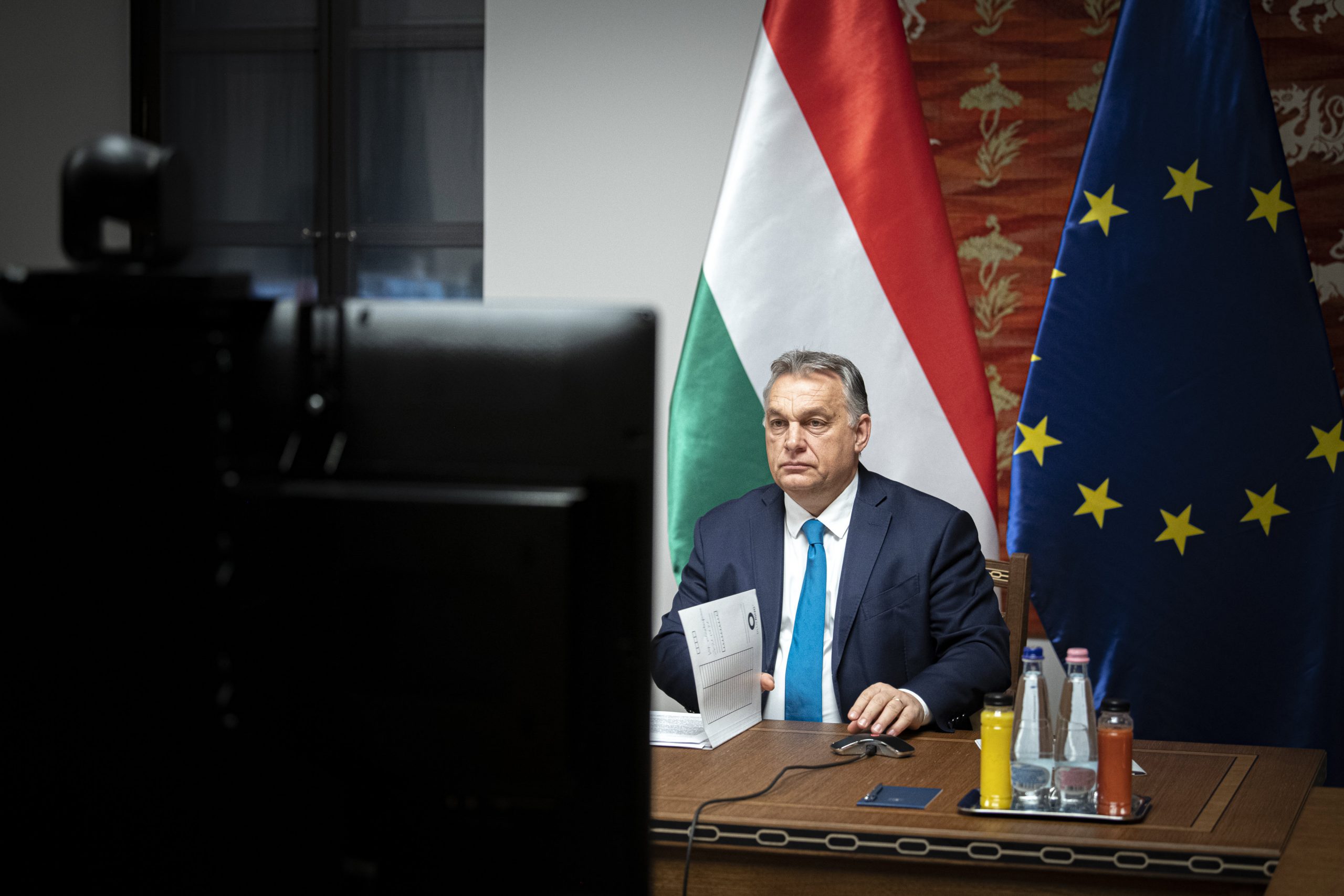 NZZ Opinion Article: