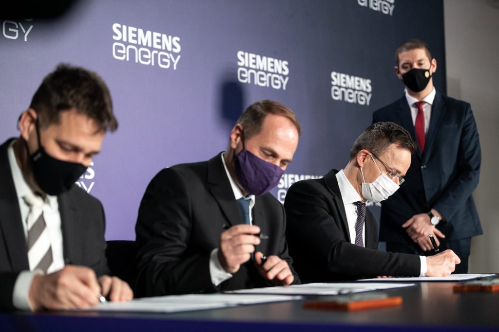 Government Signs Strategic Partnership with Siemens post's picture