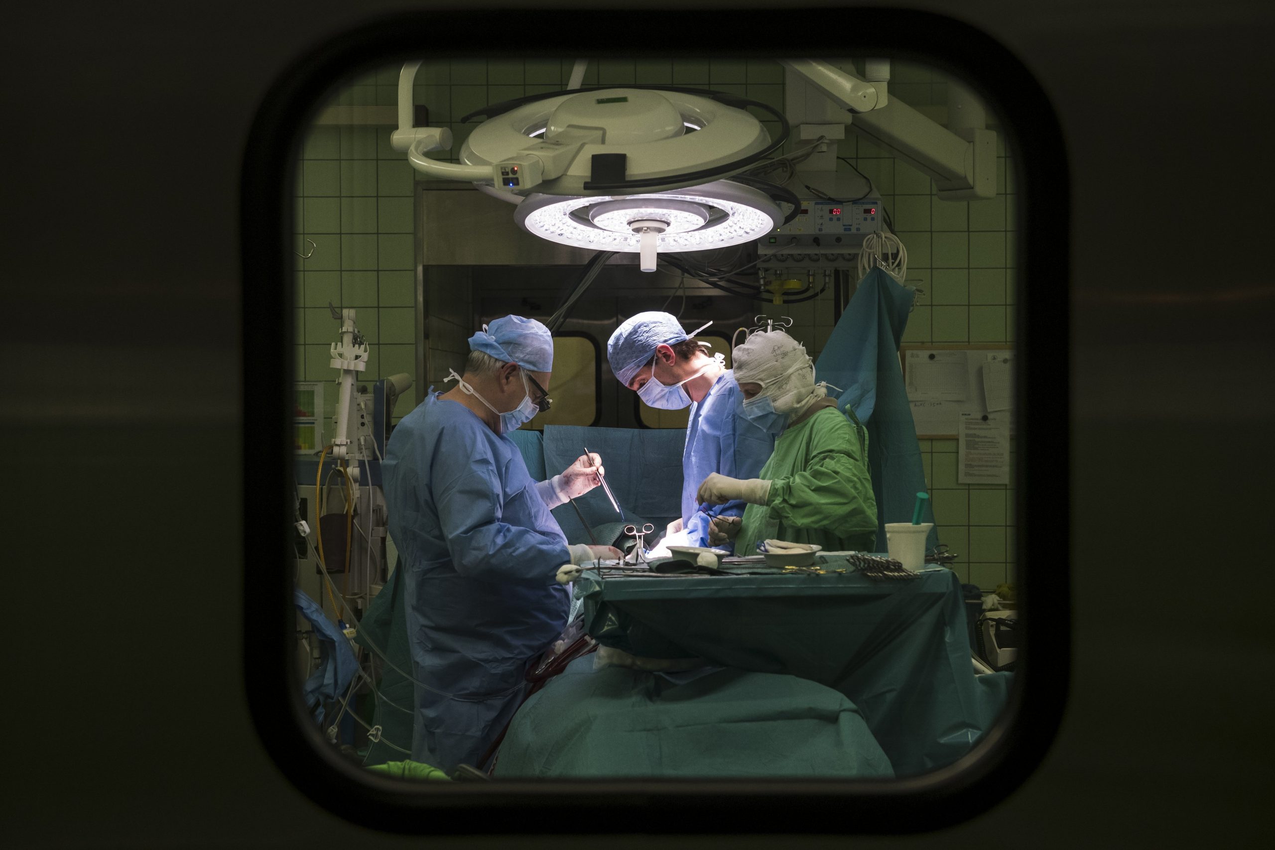 Doctors Perform Hungary's 100th Lung Transplant Surgery