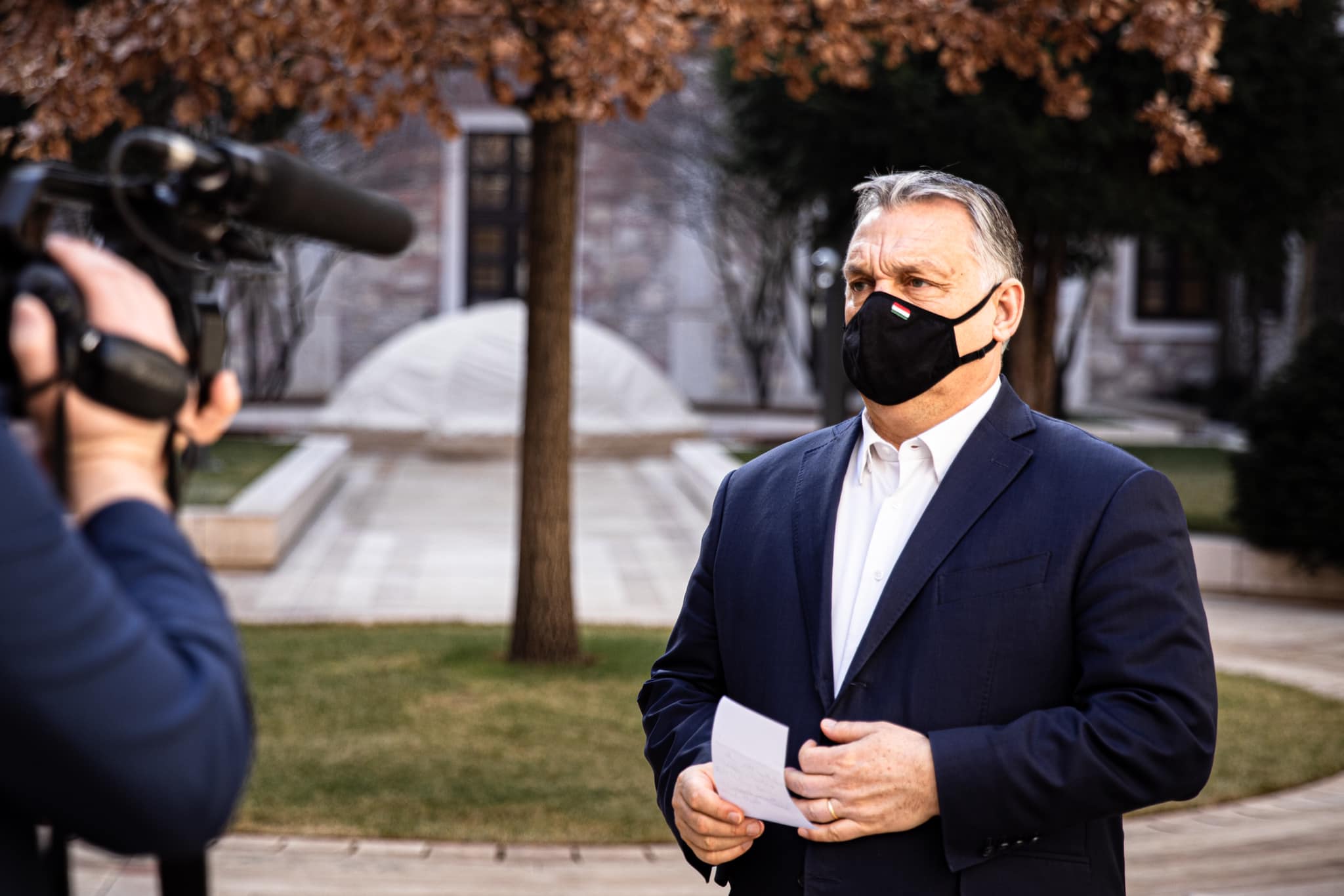 Should Mask-Wearing Become Mandatory Again?