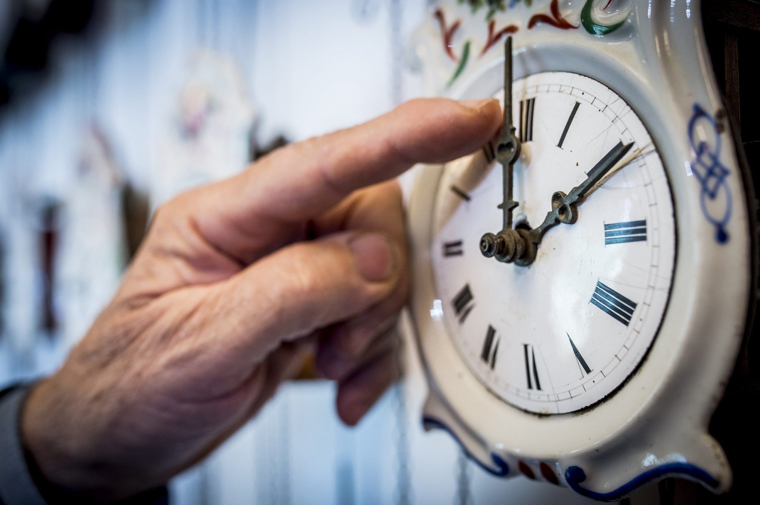 Most Hungarians Want to Lock the Clock