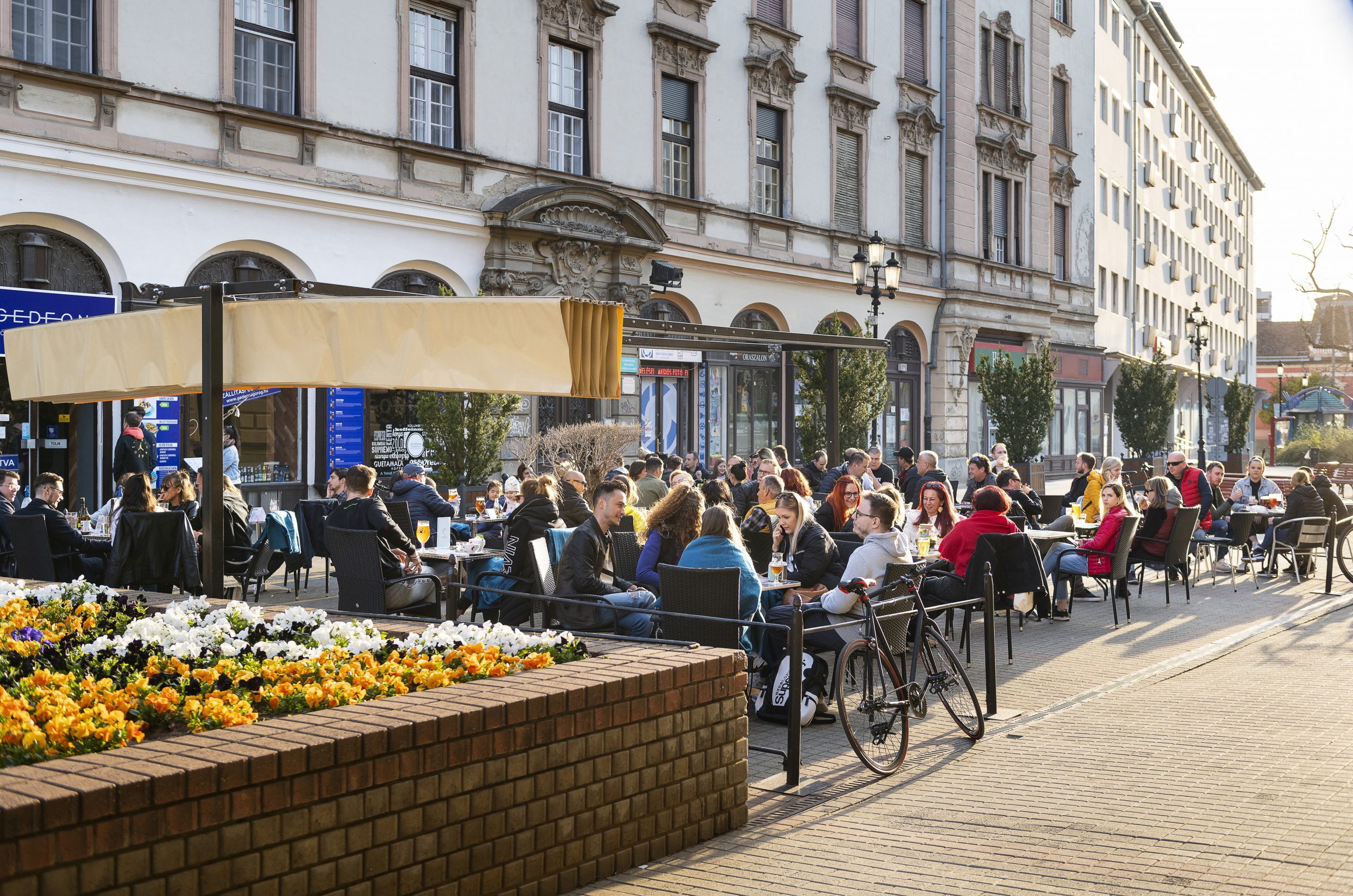 Press Roundup: Hungary Starts to Reopen