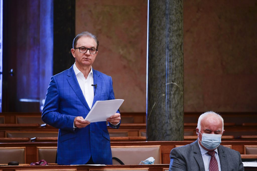 MSZP MP Tóth Suspected of Receiving HUF 280 Million in Bribes in Zugló Parking Scandal post's picture